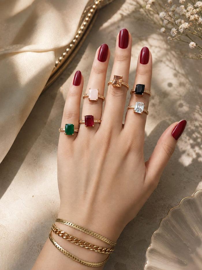 Royal frame ring