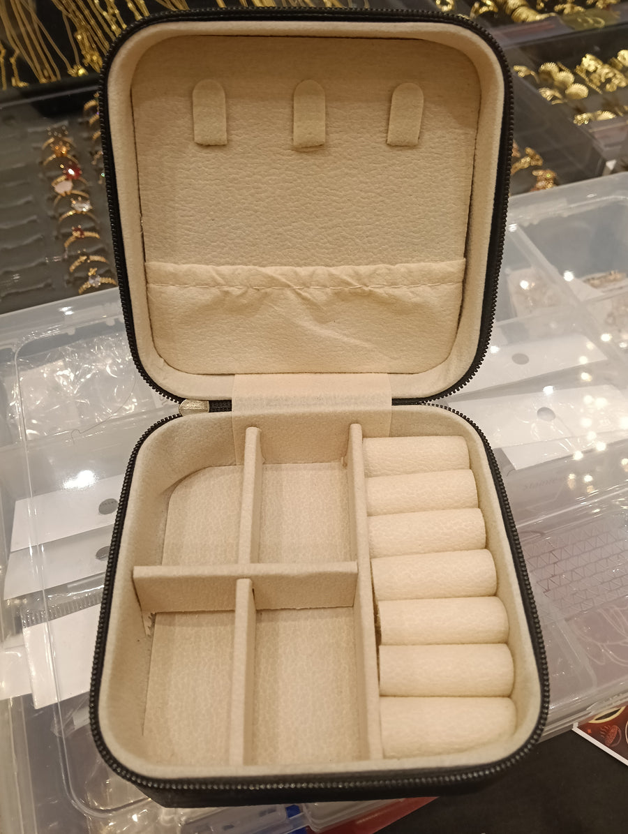 Jewelry box